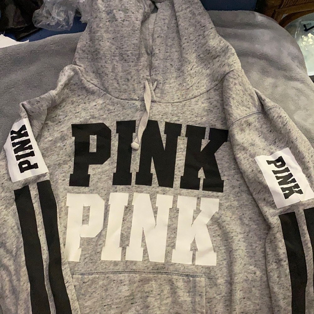 Women’s  sweatshirt